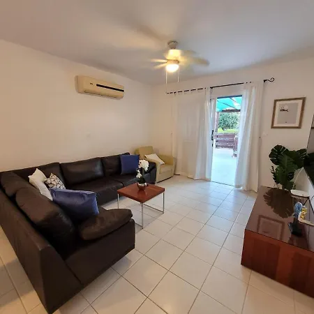 Apartment Large 2-bedroom Townhouse With Patio, 200mbps Wifi *